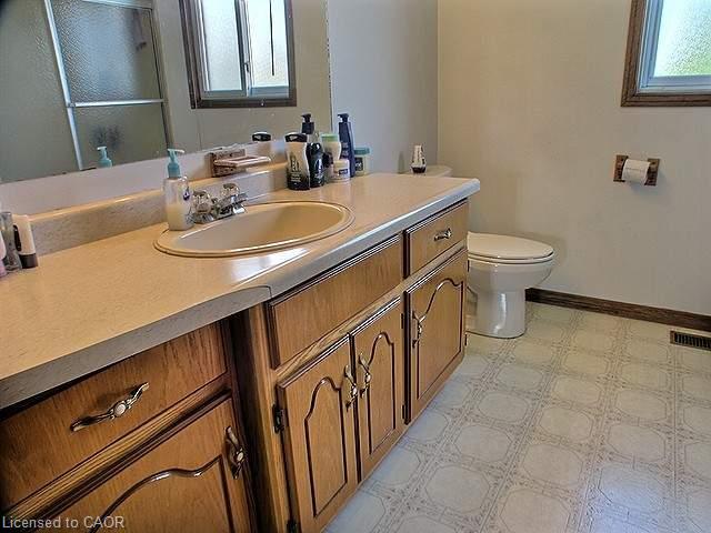 634a Pinerow Crescent Property Photo 10