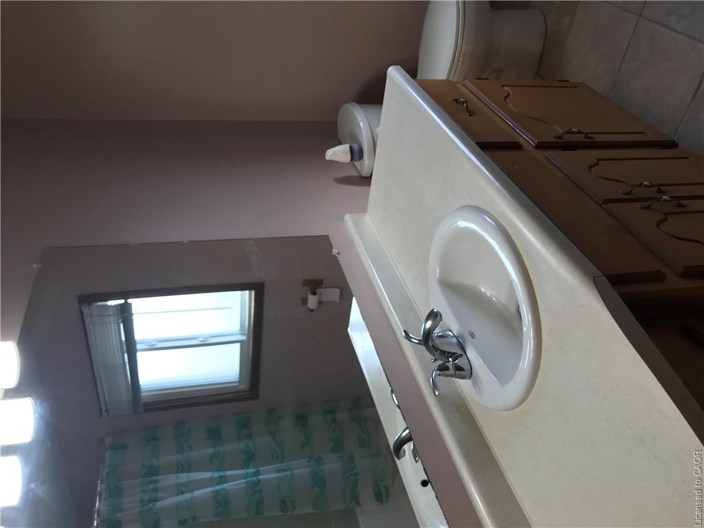 634a Pinerow Crescent Property Photo 13