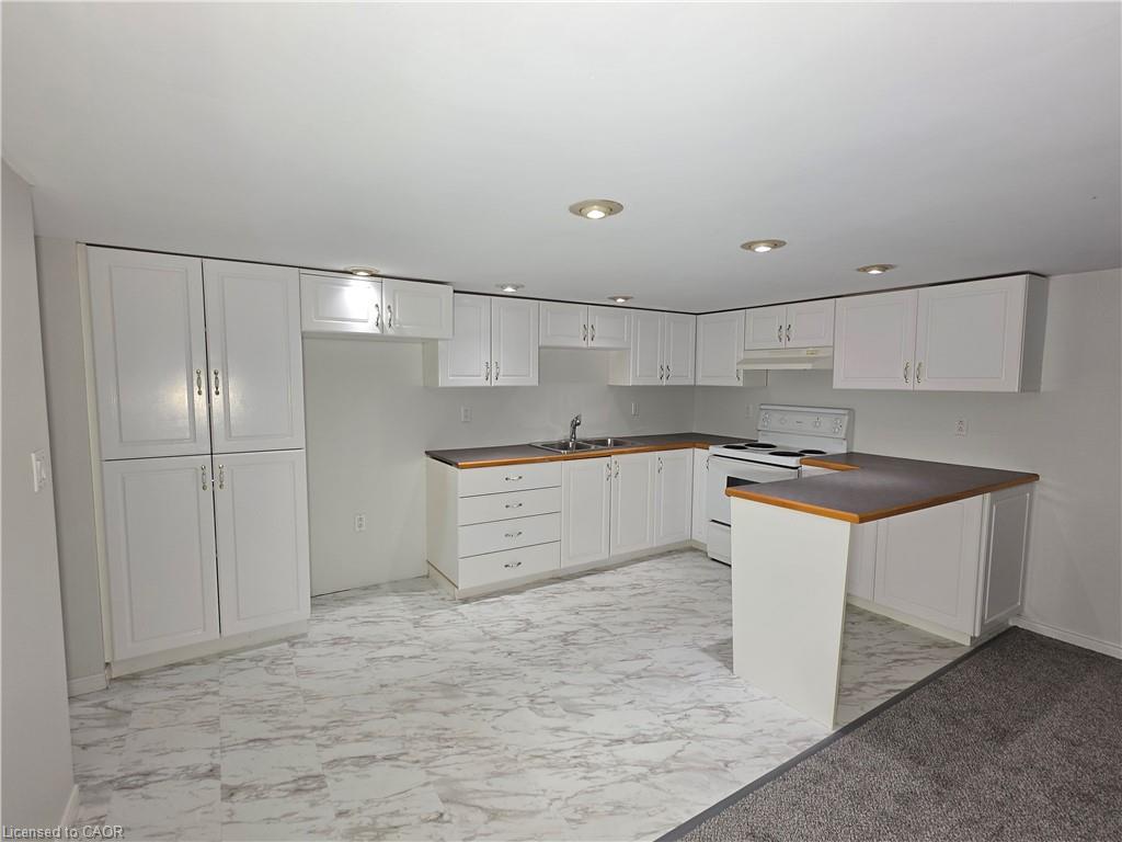 71 Norfolk Street N Property Photo 36