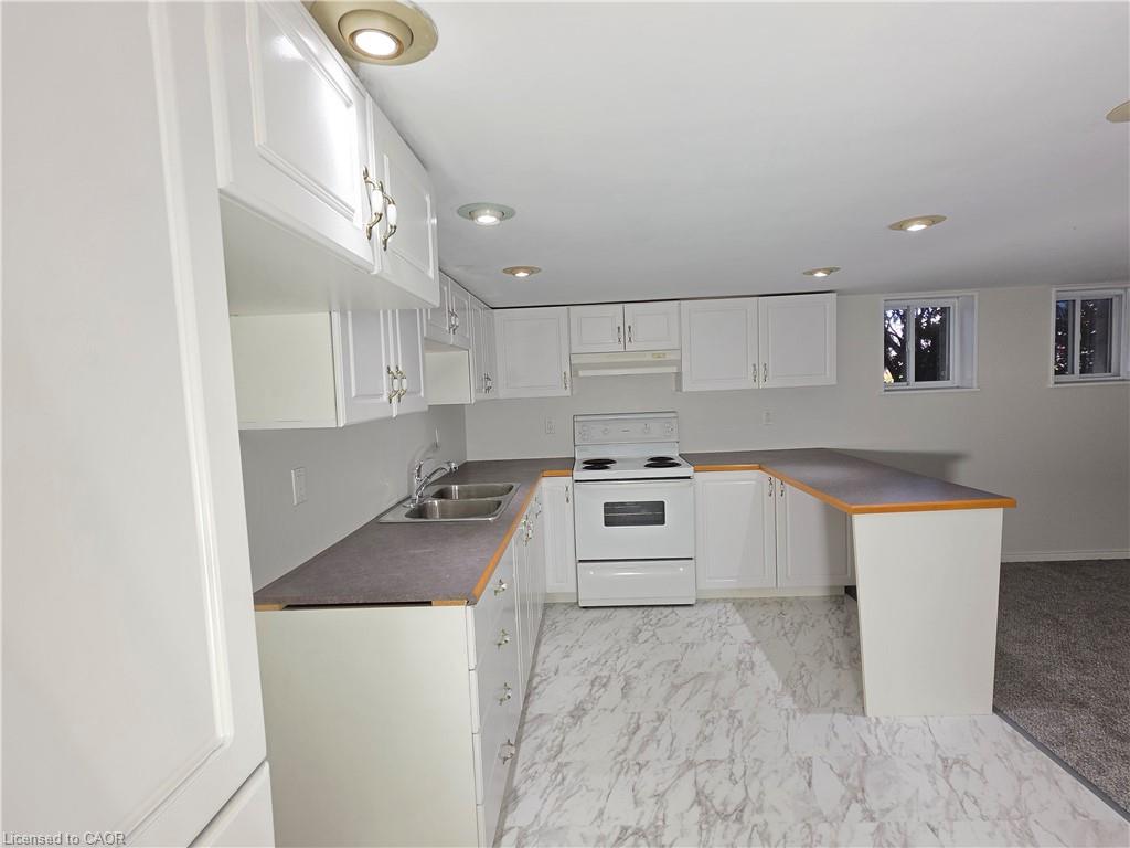 71 Norfolk Street N Property Photo 37