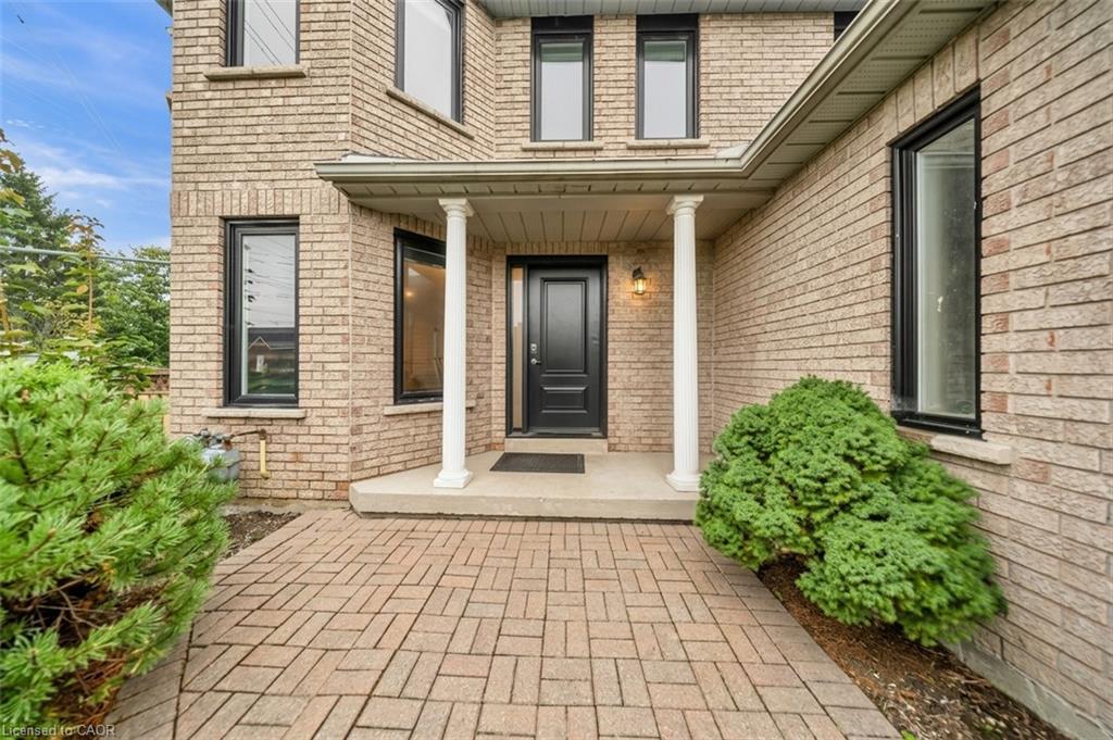 191 Livingstone Street W Property Photo 3