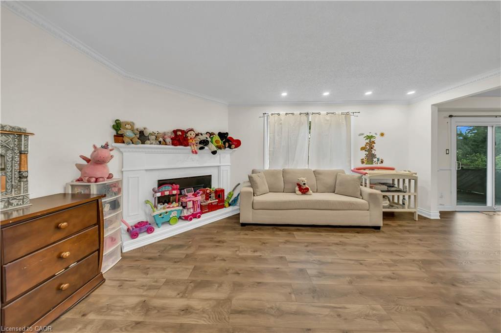 191 Livingstone Street W Property Photo 8