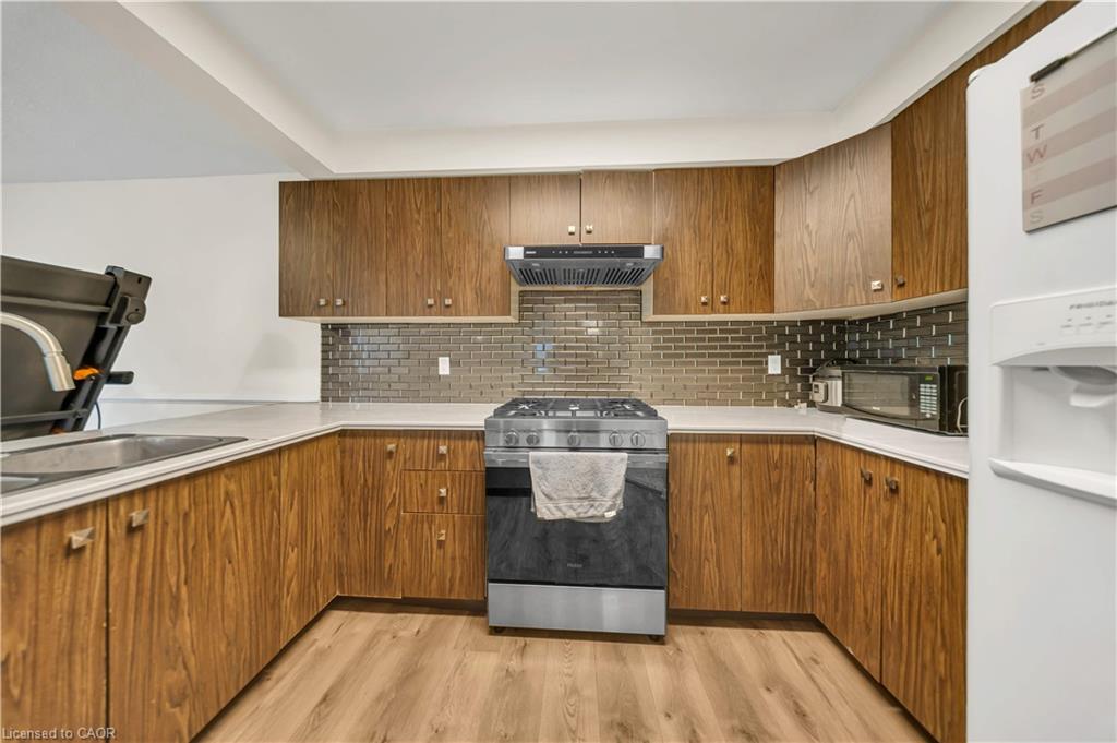 191 Livingstone Street W Property Photo 10