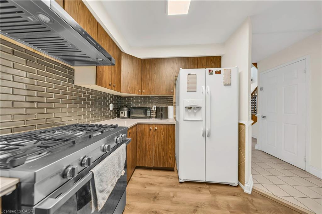 191 Livingstone Street W Property Photo 11