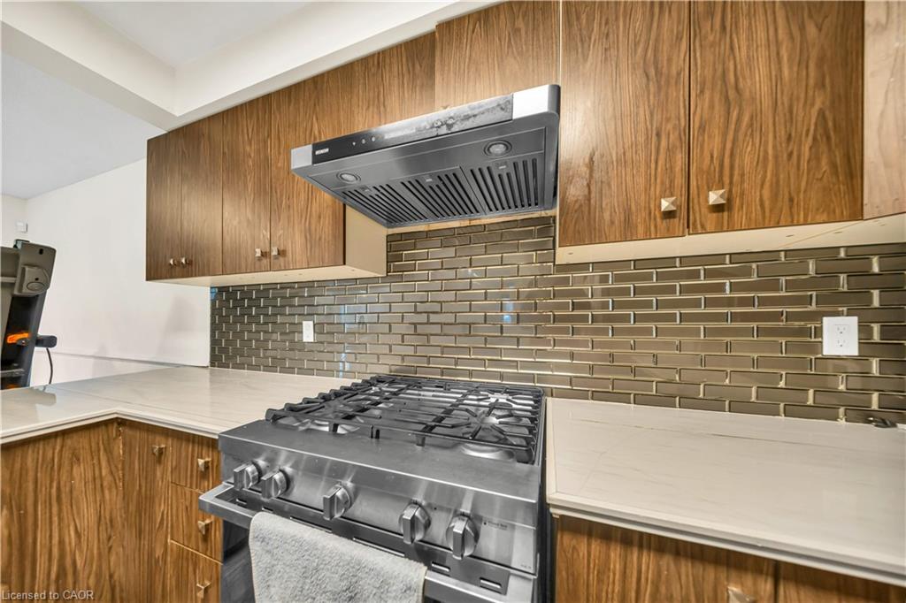 191 Livingstone Street W Property Photo 12