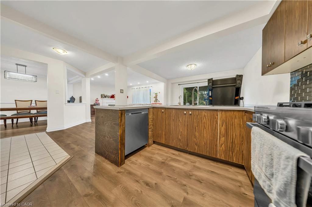 191 Livingstone Street W Property Photo 13