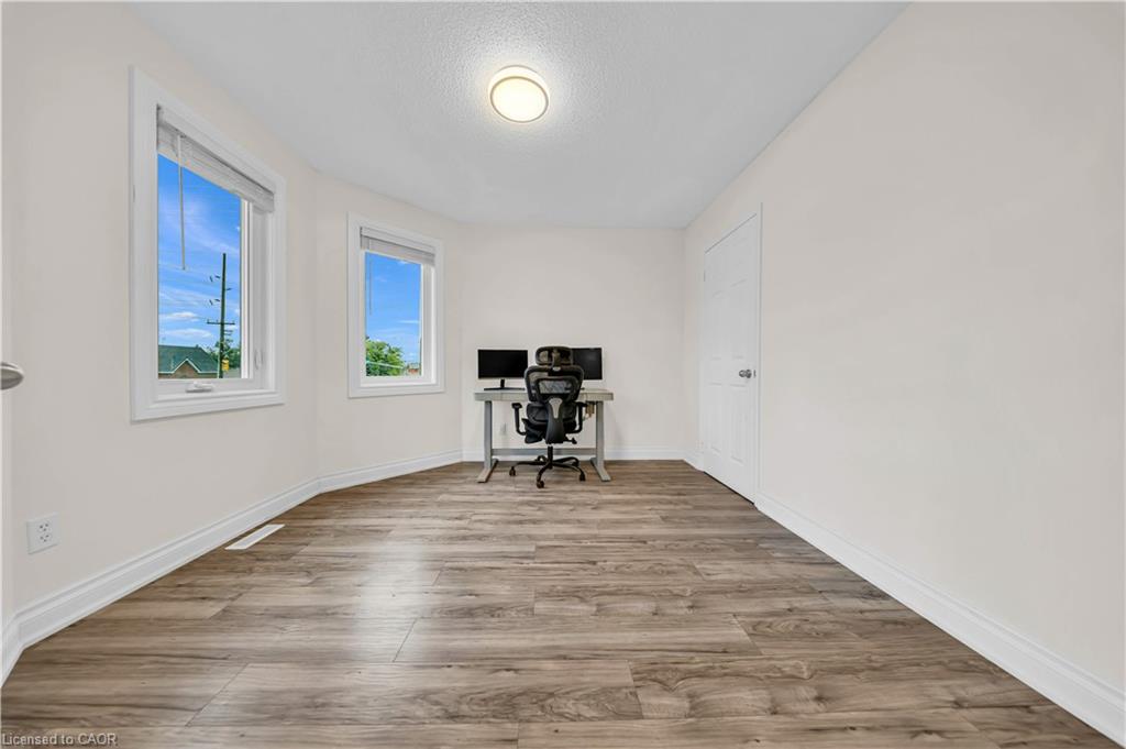 191 Livingstone Street W Property Photo 31
