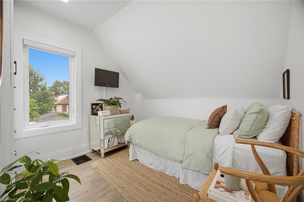 146 Campbell Avenue Property Photo 31