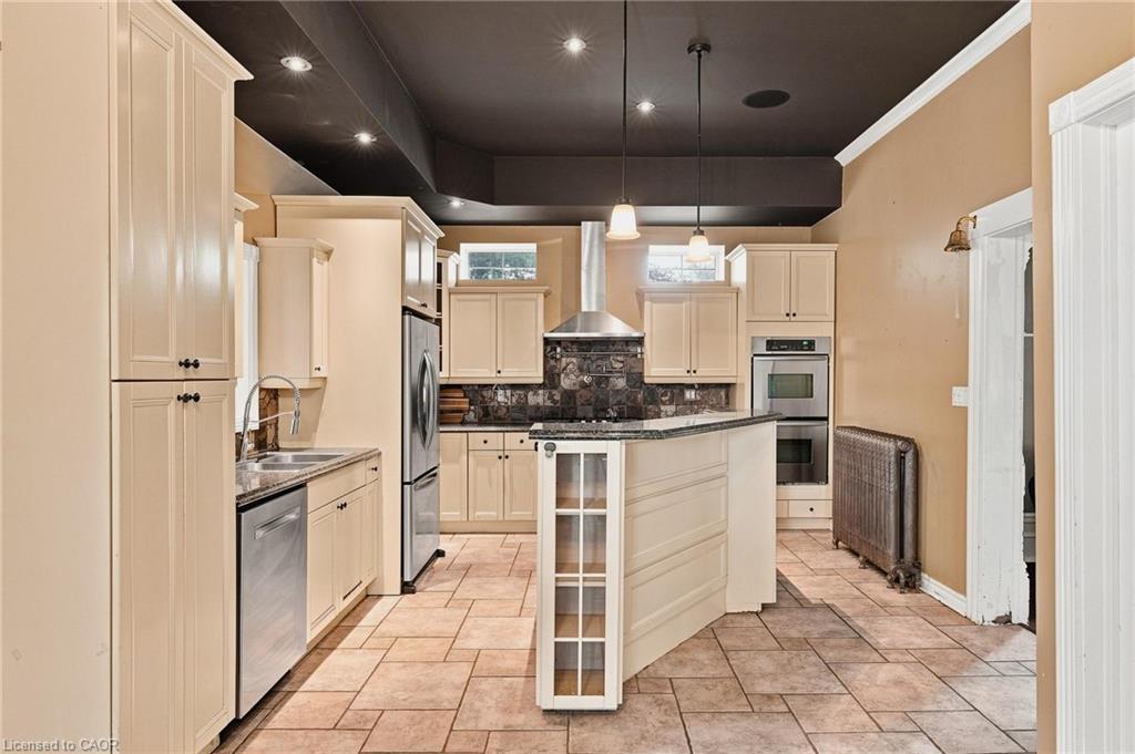 450 Main Street W Property Photo 19