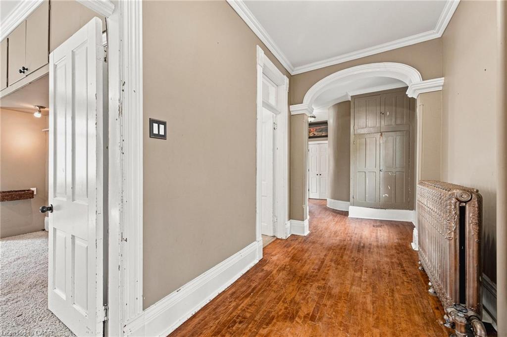 450 Main Street W Property Photo 24