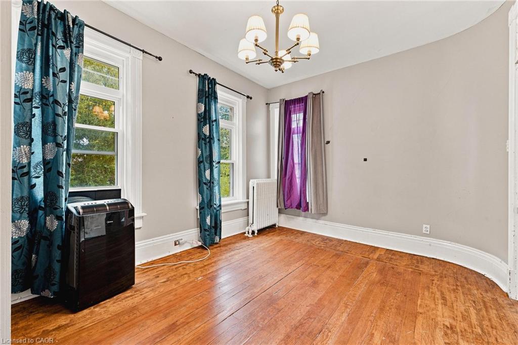 450 Main Street W Property Photo 35