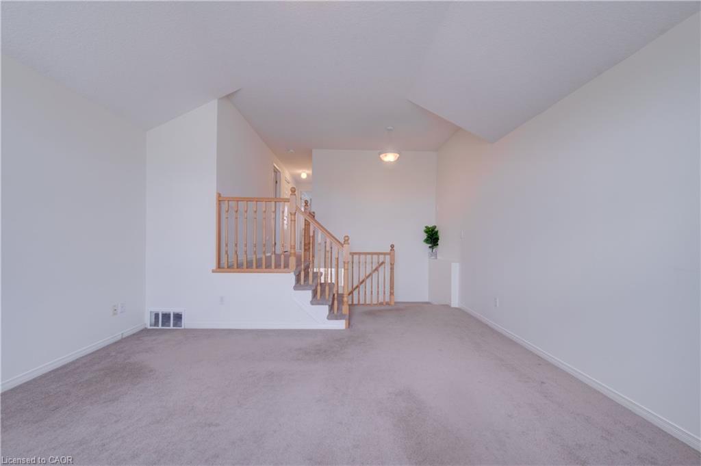 1064 Copper Leaf Crescent Property Photo 17