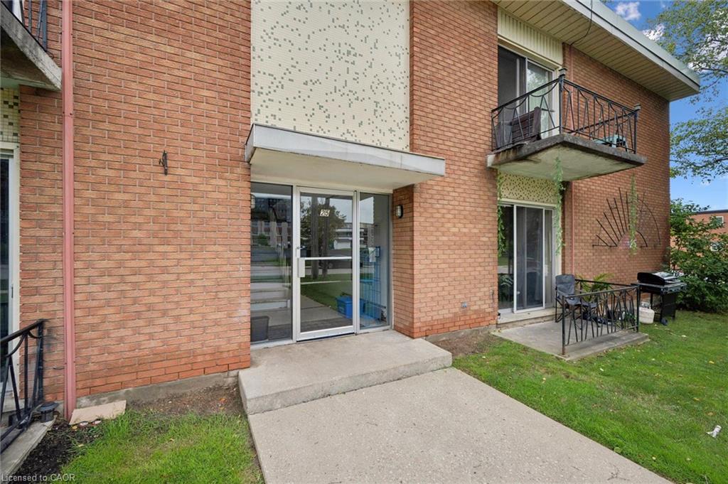 25 Walton Avenue Property Photo 2