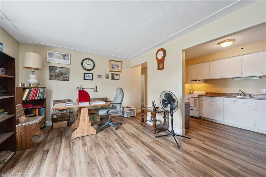 25 Walton Avenue Property Photo 11