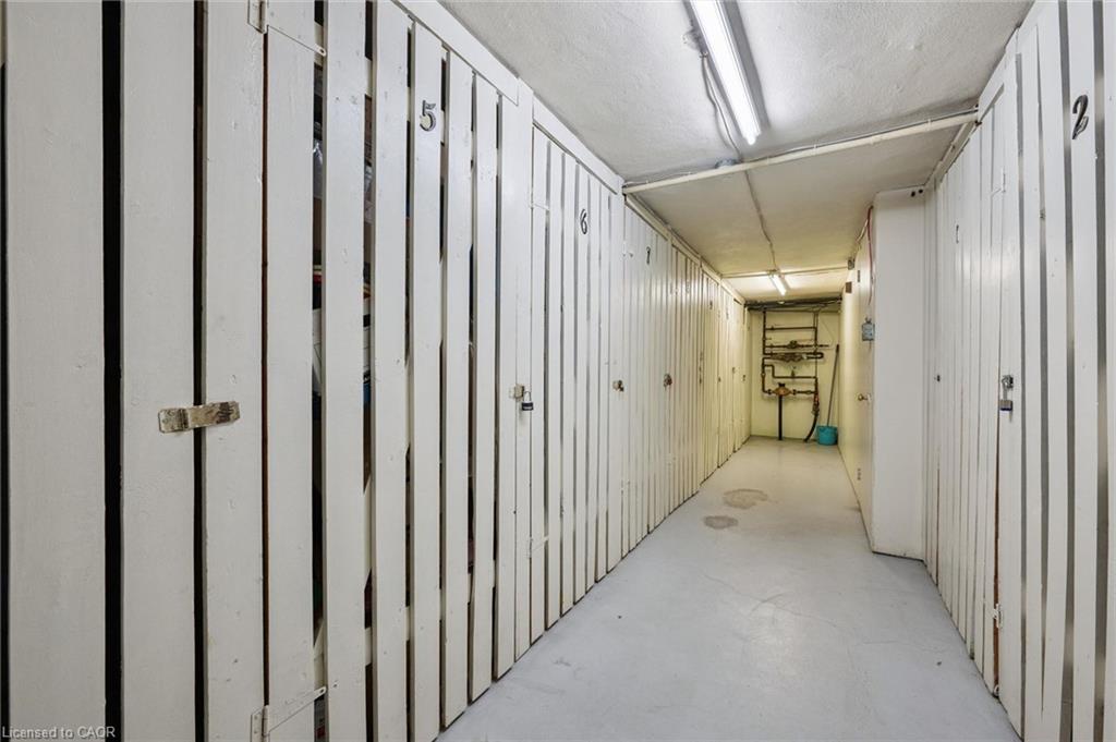 25 Walton Avenue Property Photo 16