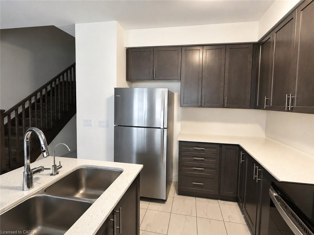 207 Broadacre Drive Property Photo 5