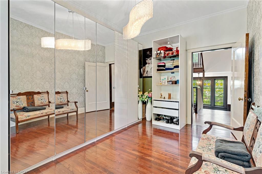 122 Dufferin Avenue Property Photo 36