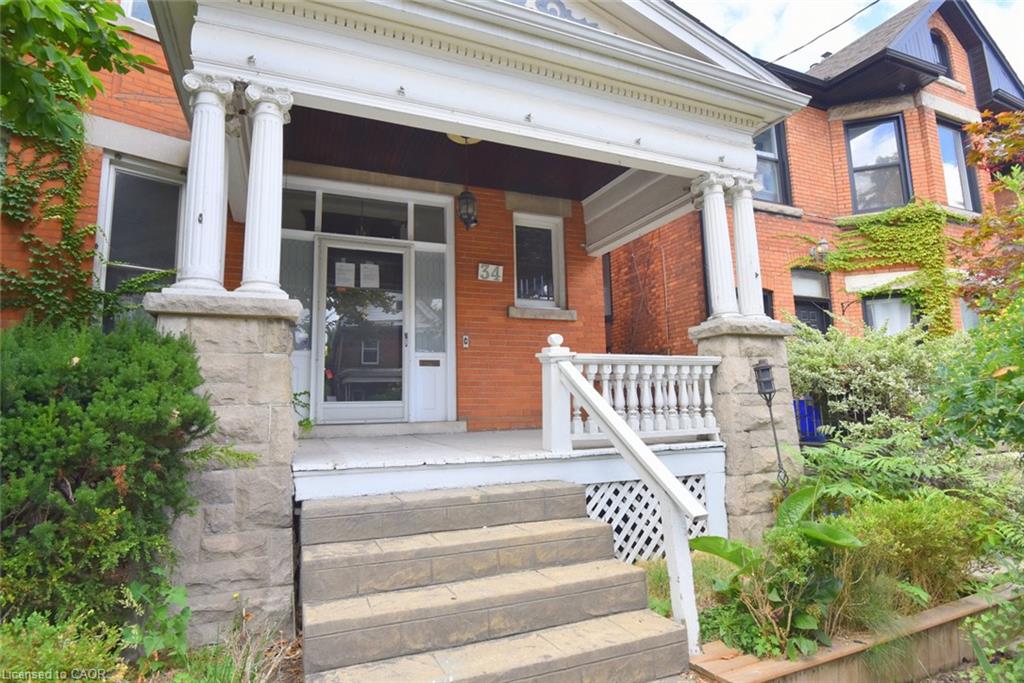 34 Holton Avenue S Property Photo 4