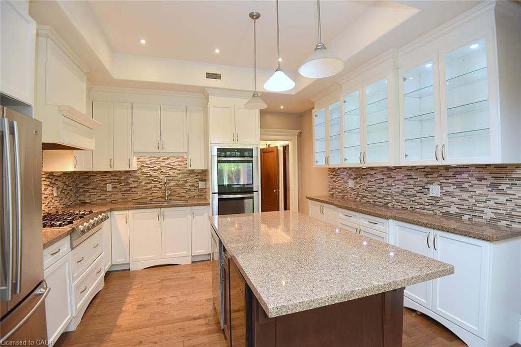 34 Holton Avenue S Property Photo 14