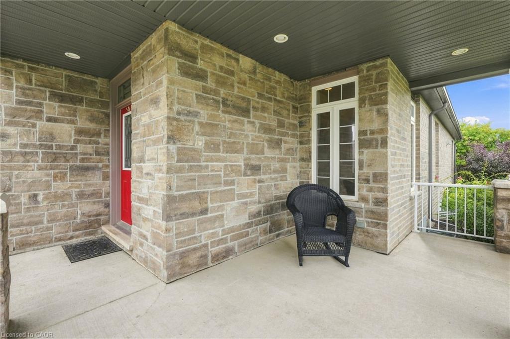 33 Norma Crescent Property Photo 3