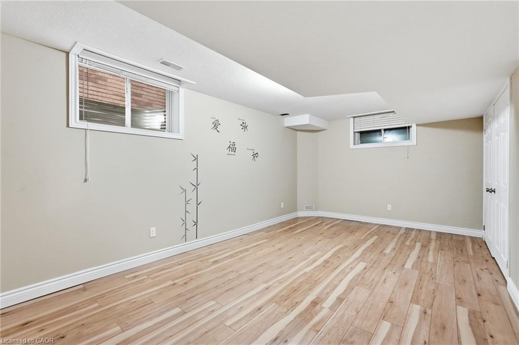 33 Norma Crescent Property Photo 37