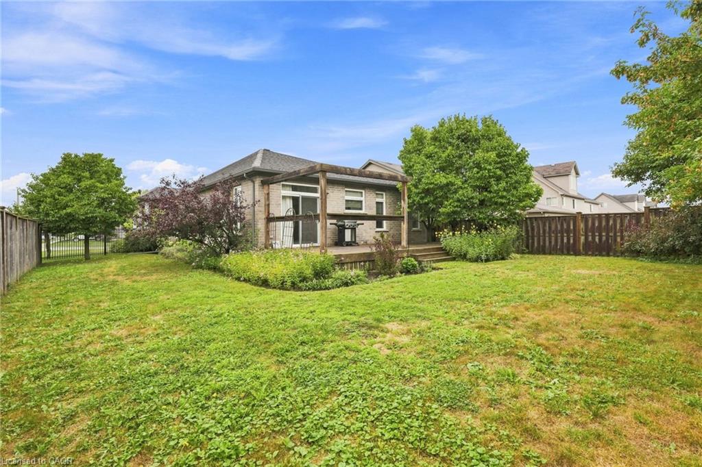 33 Norma Crescent Property Photo 44