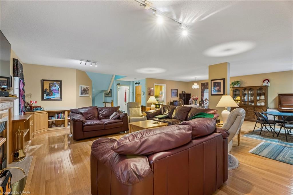 8-152 Dufferin Avenue Property Photo 10