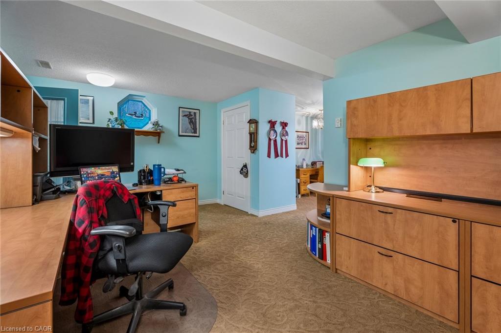 8-152 Dufferin Avenue Property Photo 34