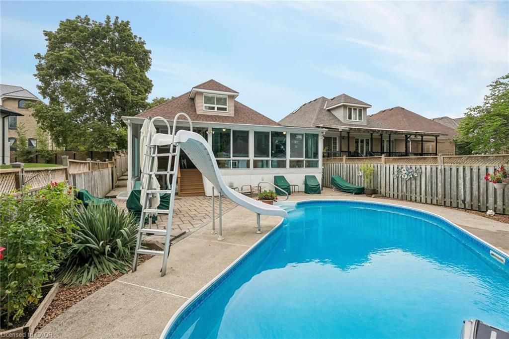 8-152 Dufferin Avenue Property Photo 44
