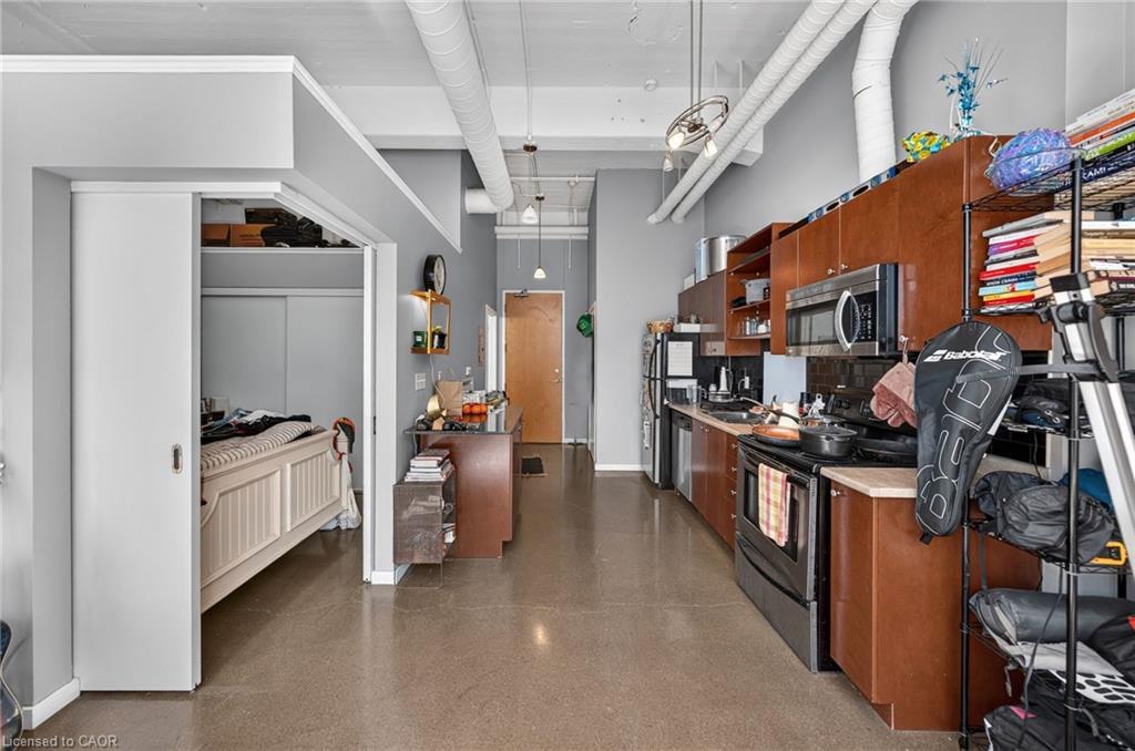 314-410 King Street W Property Photo 5