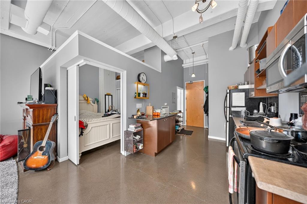 314-410 King Street W Property Photo 13