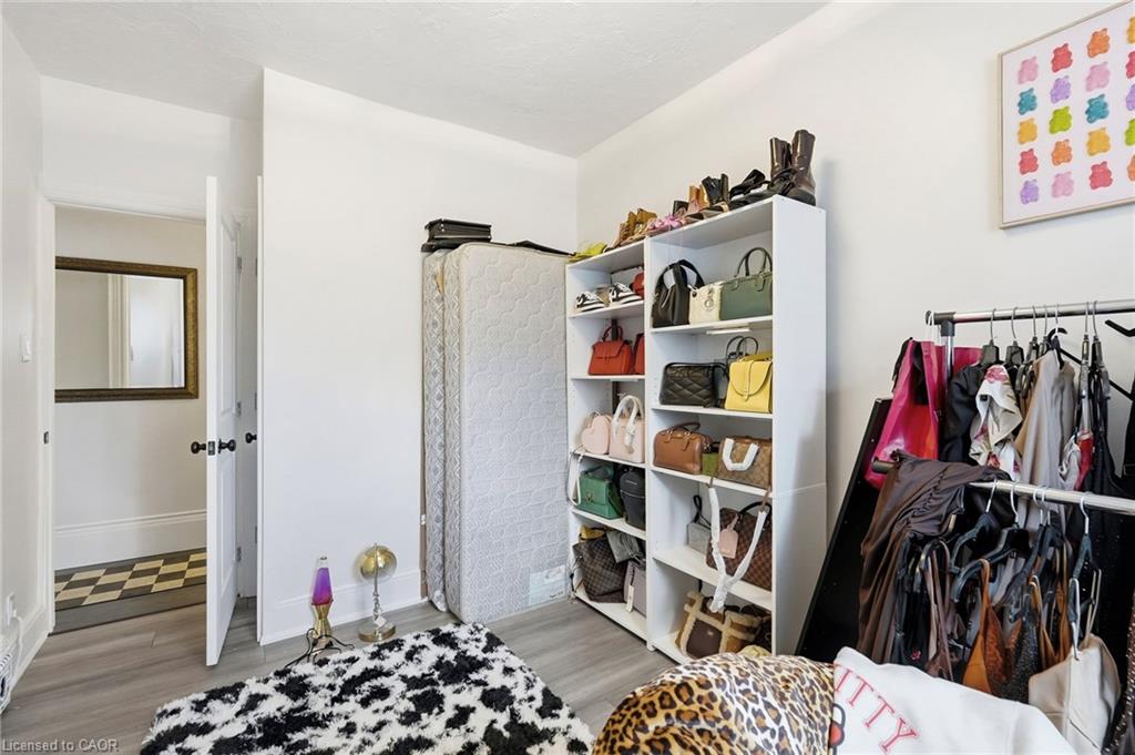 41 Spring Street Property Photo 5