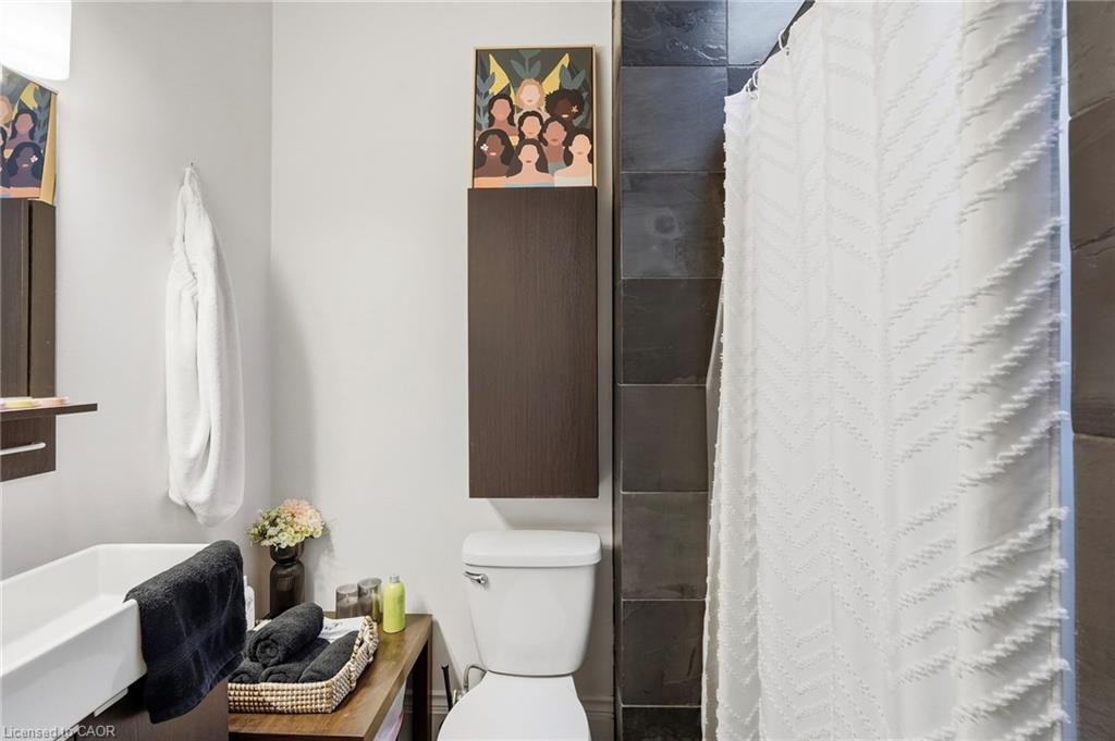 41 Spring Street Property Photo 6