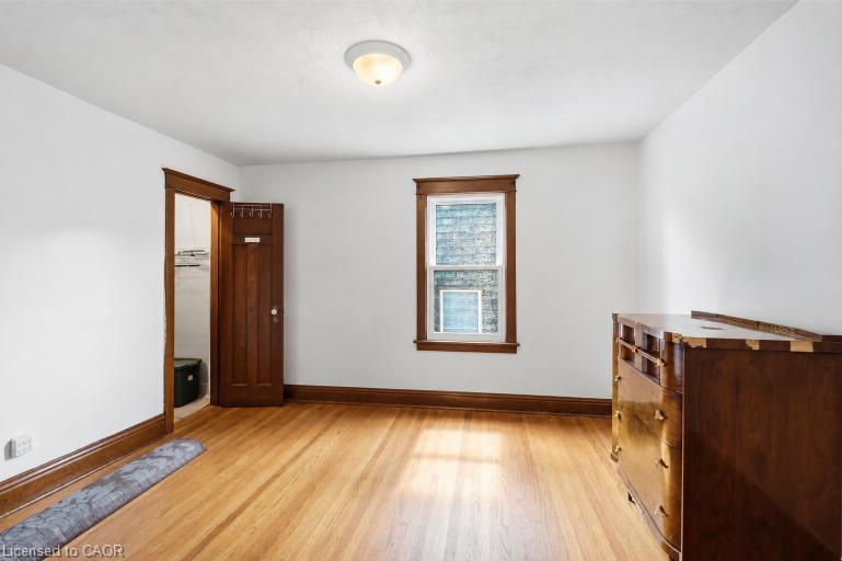 163 Grosvenor Avenue S Property Photo 32
