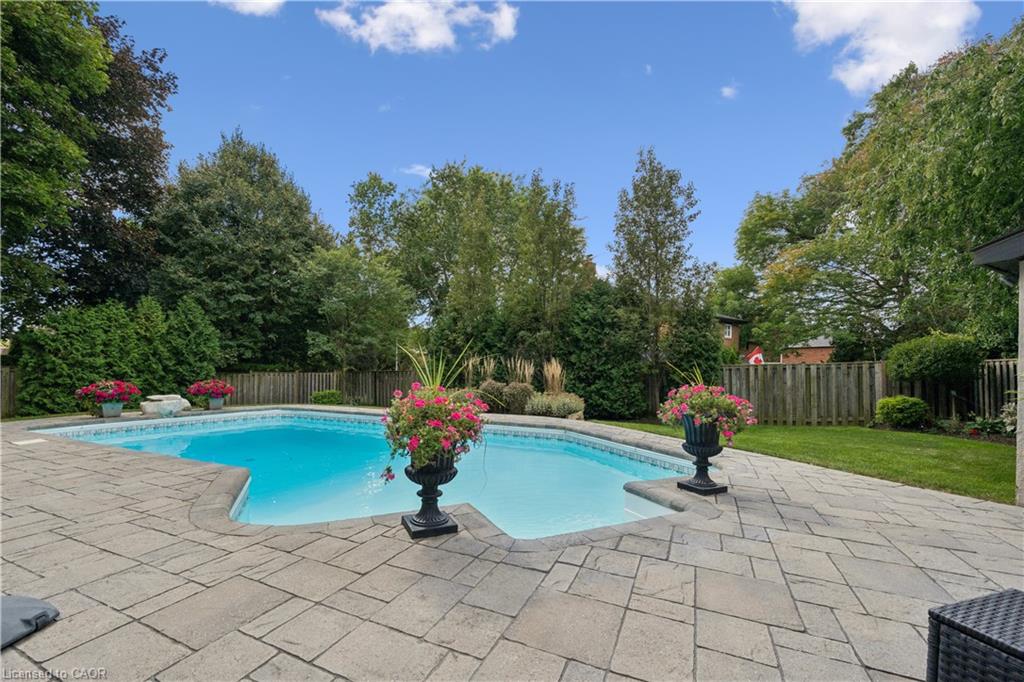 250 Mccraney Street W Property Photo 3