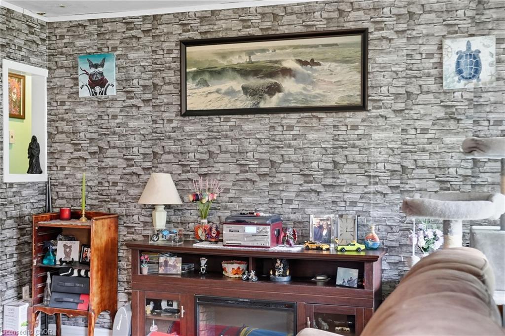 9 Lancaster Avenue Property Photo 4