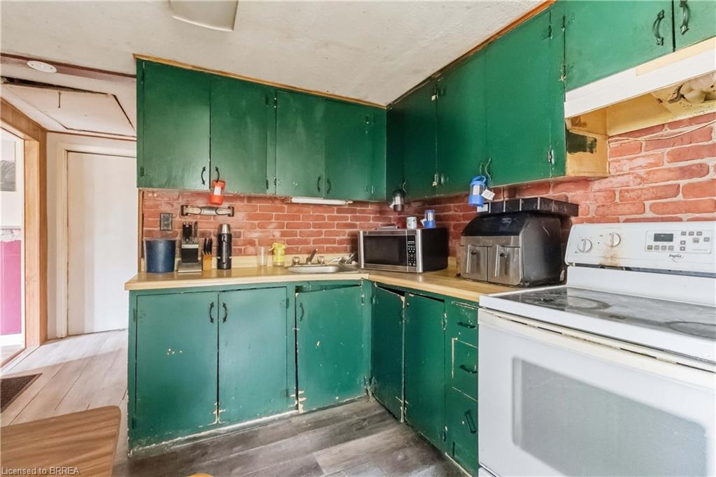 20 Mardon Avenue Property Photo 11