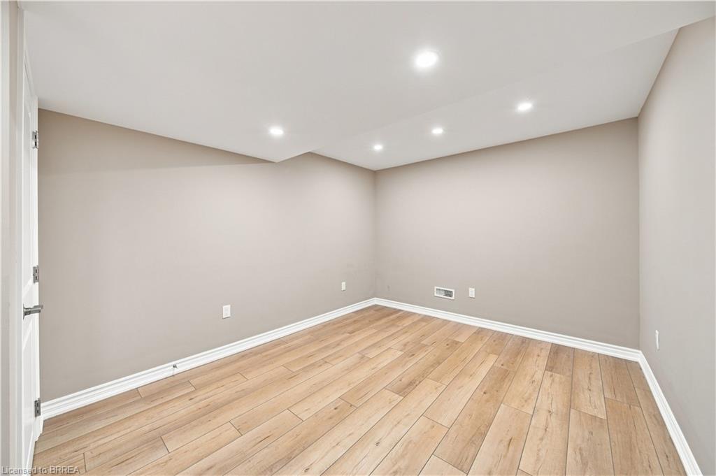 4-30 Cedar Street Property Photo 30