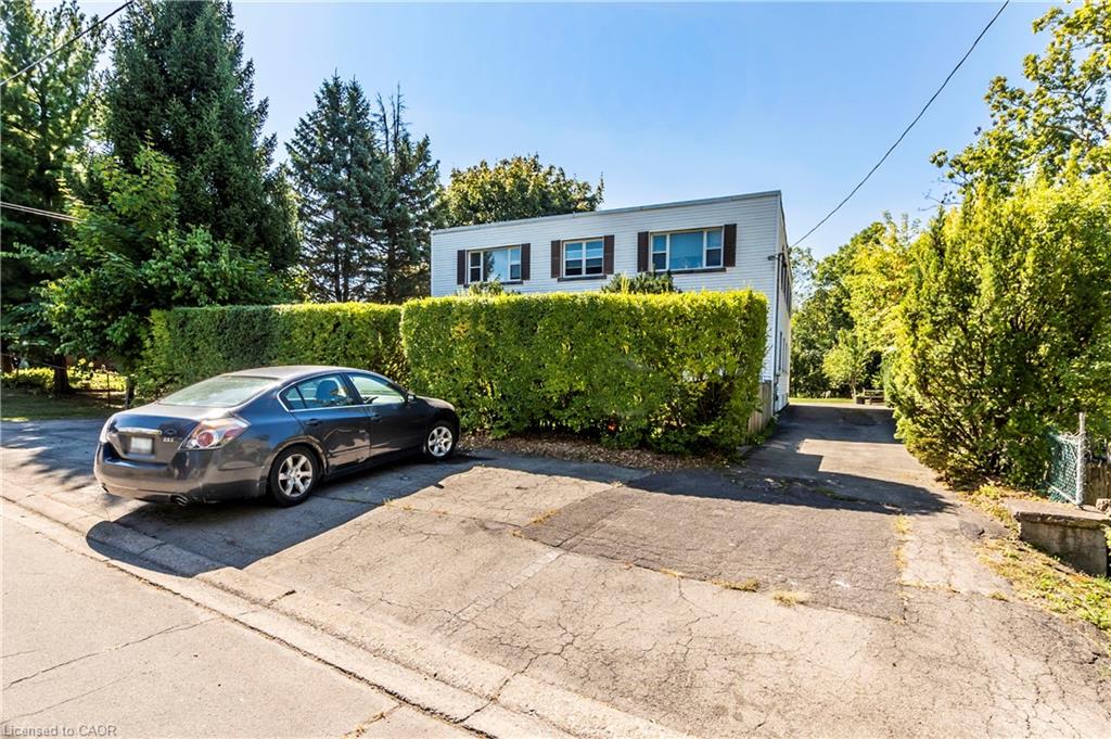 13 Mcmaster Avenue Property Photo 7