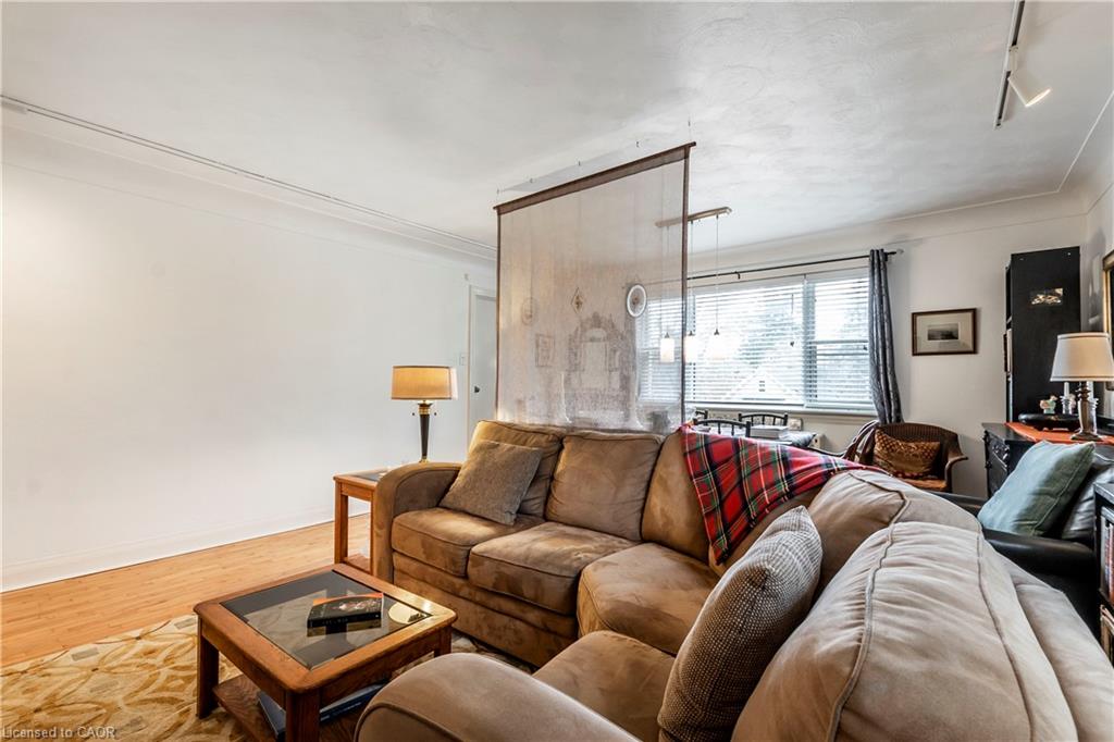 13 Mcmaster Avenue Property Photo 17