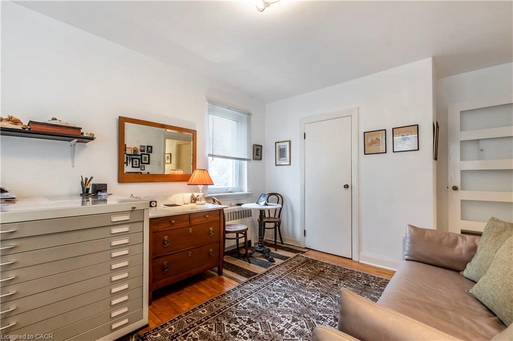 13 Mcmaster Avenue Property Photo 23