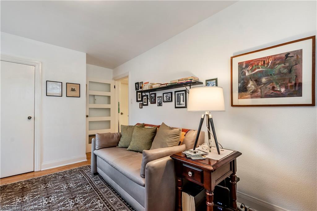 13 Mcmaster Avenue Property Photo 24
