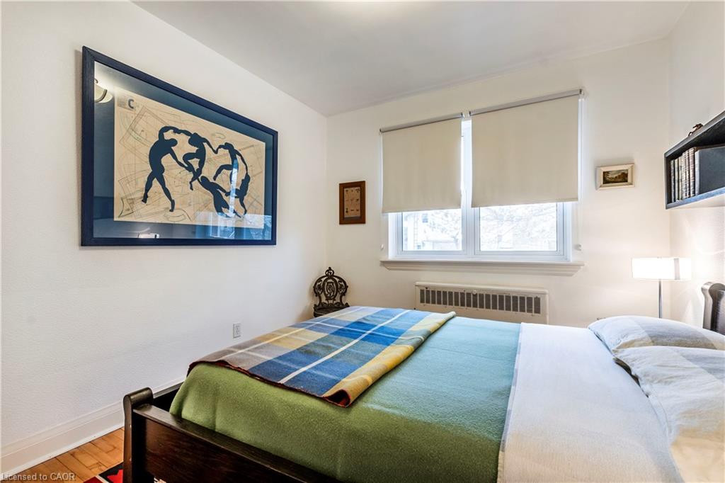 13 Mcmaster Avenue Property Photo 27