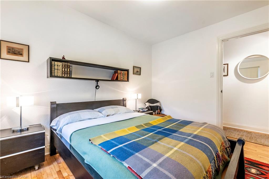 13 Mcmaster Avenue Property Photo 28