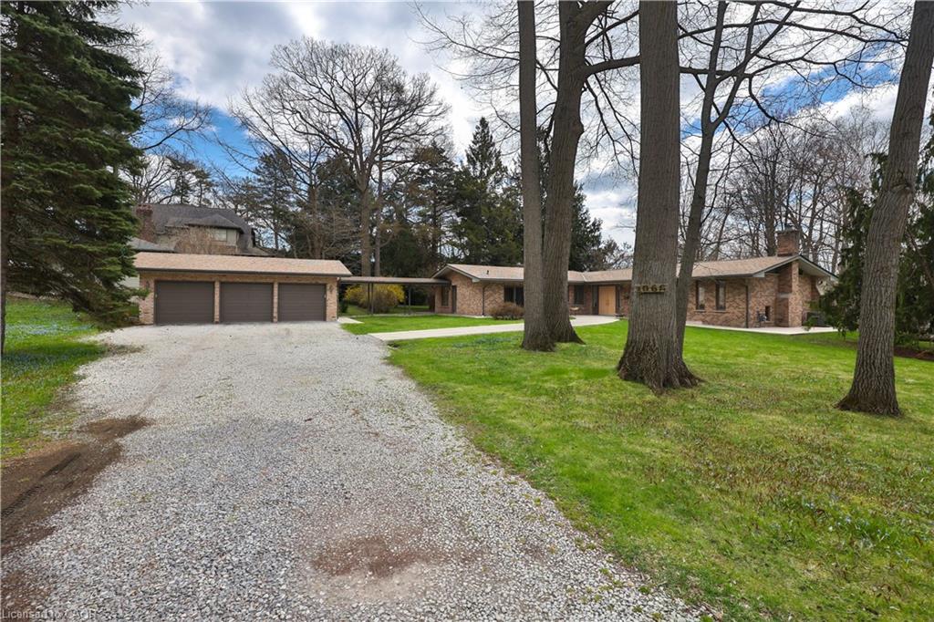 1066 Stockwell Avenue Property Photo 2