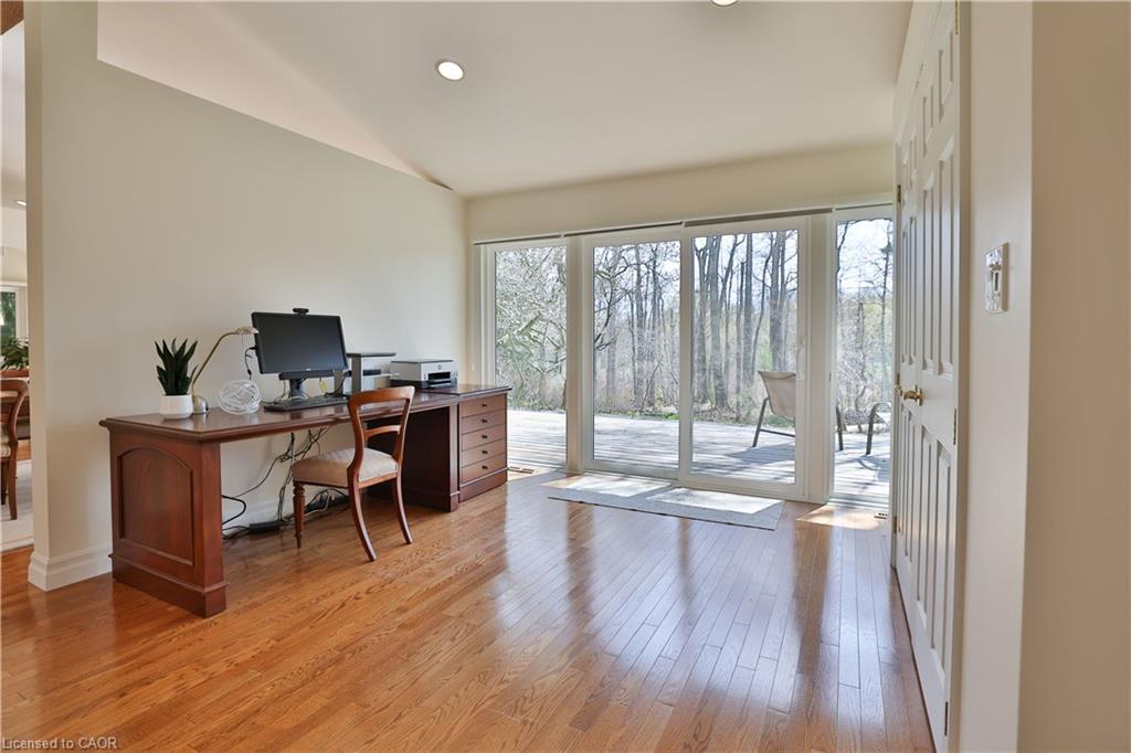 1066 Stockwell Avenue Property Photo 8