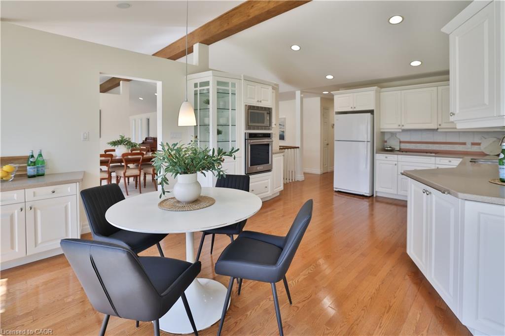 1066 Stockwell Avenue Property Photo 12