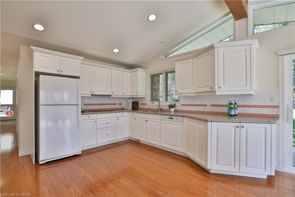 1066 Stockwell Avenue Property Photo 13