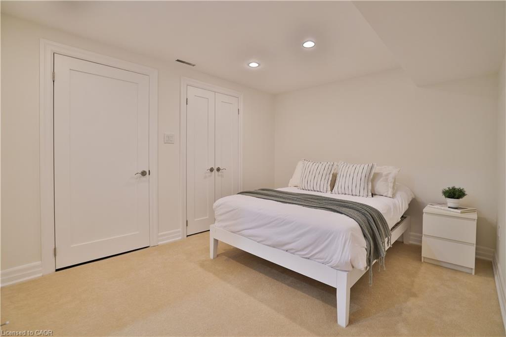 1066 Stockwell Avenue Property Photo 27