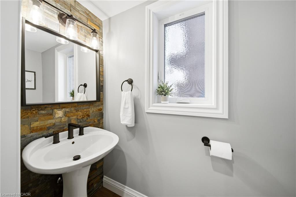 4670 Bracknell Road Property Photo 24